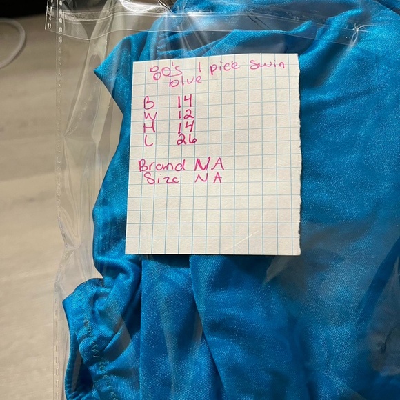 80s vintage blue one piece swimsuit with a ruched sides. NO DRY ROT IN ELASTIC - Picture 5 of 5